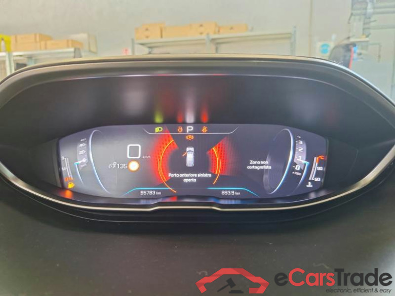 PEUGEOT 5008 / 2020 / 5P / SUV BLUEHDI 130 ALLURE EAT8 S/S AUT. #4
