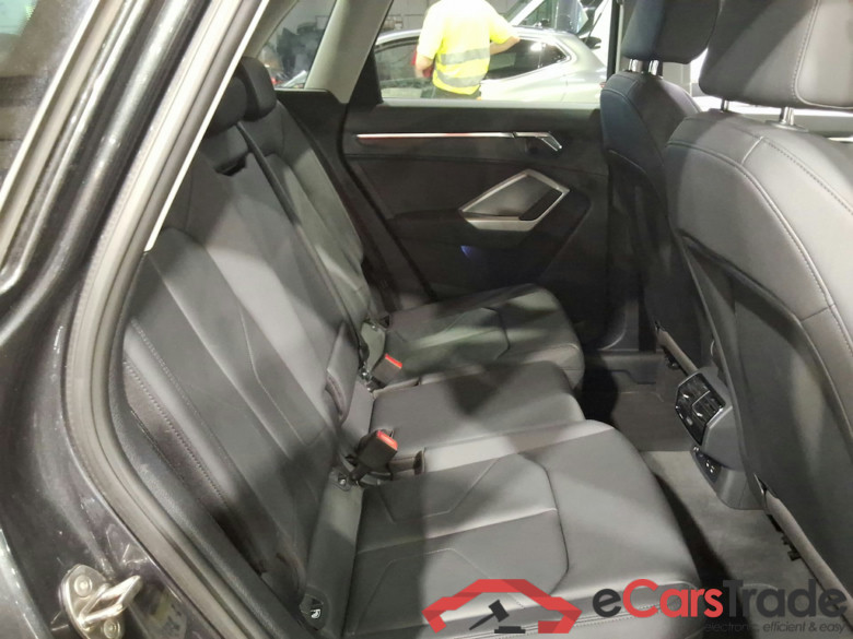 AUDI Q3 1.4 45 TFSI E S TRONIC S LINE #5
