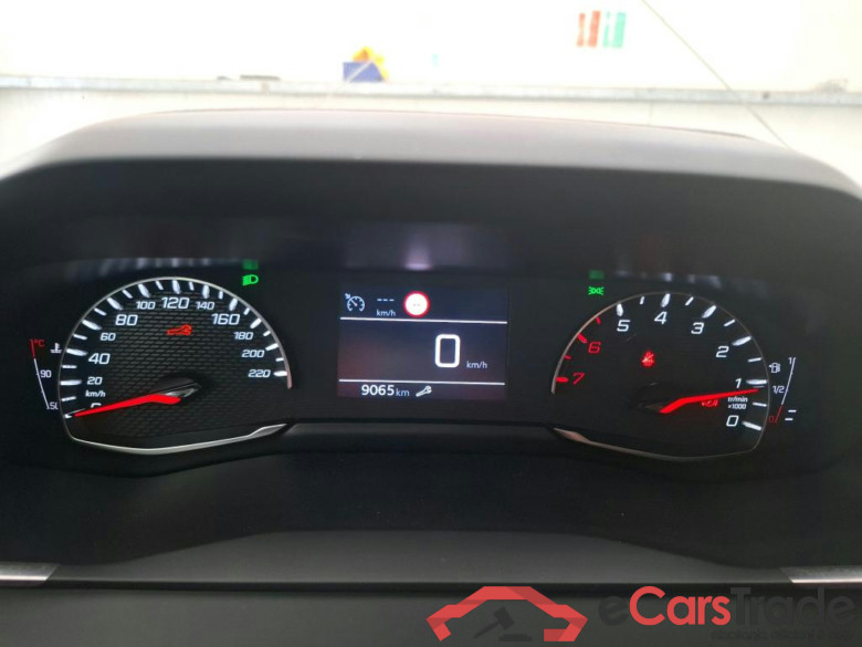 PEUGEOT 208 / 2019 / 5P / Berline PureTech 75 S&S Style(SP) #6