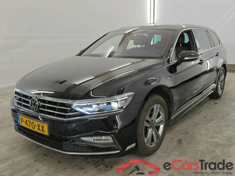Volkswagen Passat Variant 1.5 TSI 7-DSG R-Line Business+ 5d #1