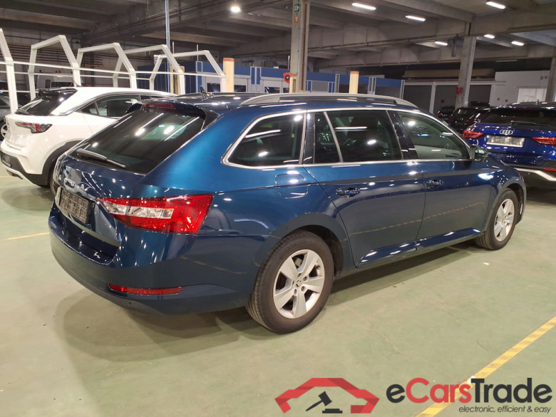 SKODA SUPERB COMBI 1.5 TSI ACT 110KW DSG7 CLEVER #4