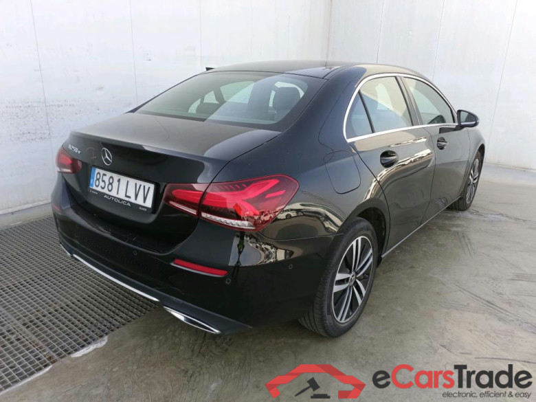 MERCEDES-BENZ Clase A / 2018 / 4P / sedán Sedán A 250 e #2