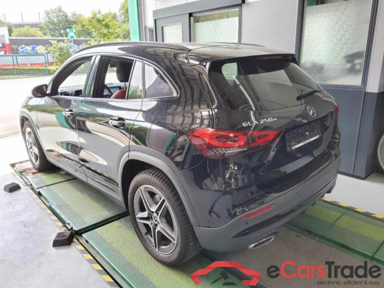 Mercedes-Benz GLA (BM 247)(02.2020->) DE - SUV5 GLA 250 e EU6d, AMG Line, 2020 - 2023 #4