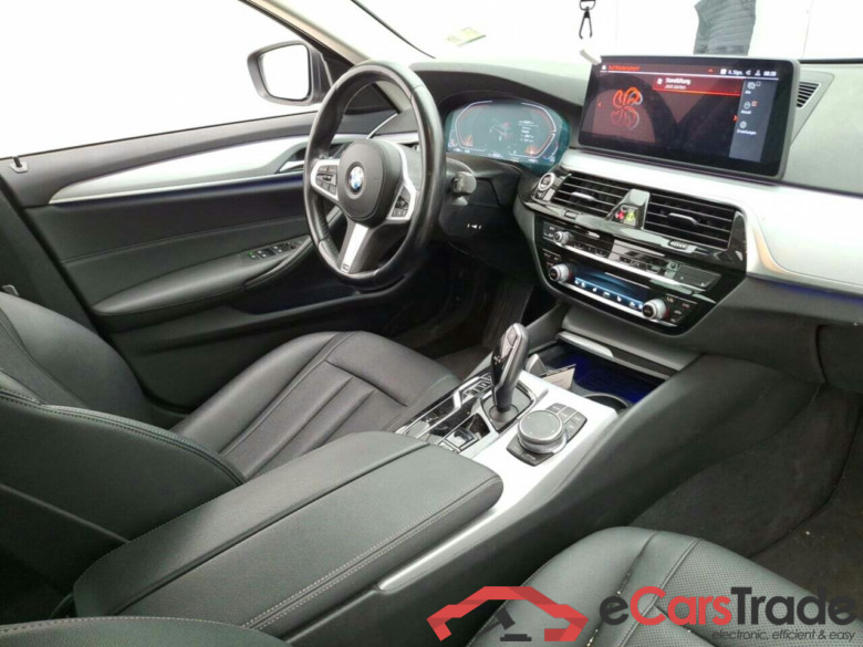 BMW 5-SERIE TOURING 530D AUT #3