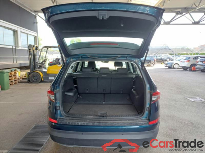 SKODA KODIAQ / 2021 / 5P / SUV 1.5 TSI ACT AMBITION DSG 7P #5