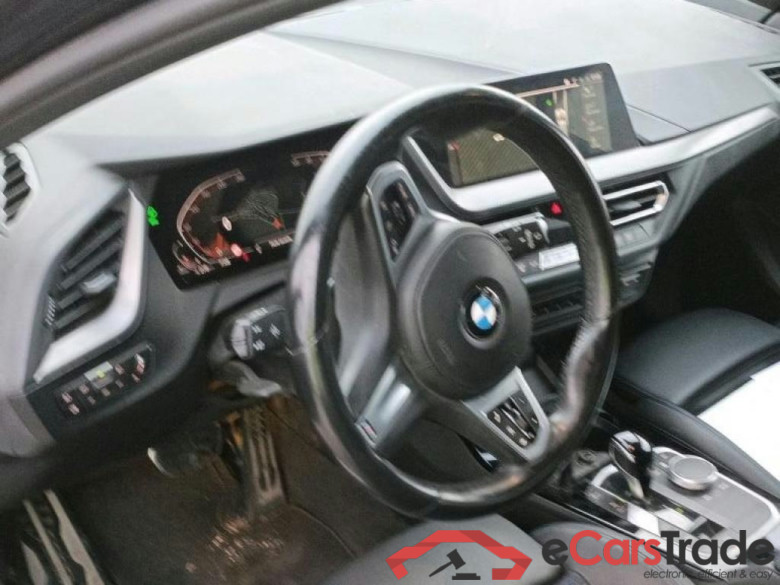 BMW Serie 1 / 2019 / 5P / berlina con portón 118d #3