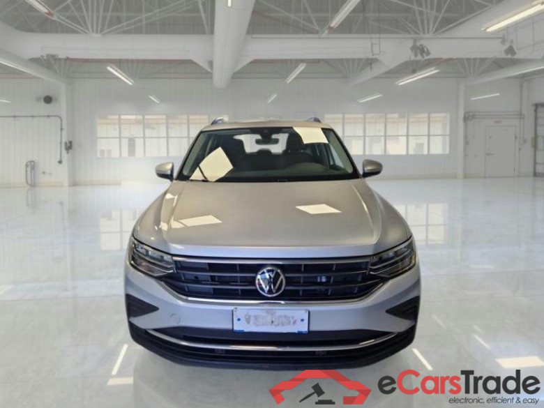 VOLKSWAGEN TIGUAN / 2020 / 5P / SUV 2.0 TDI SCR 110KW LIFE DSG #6