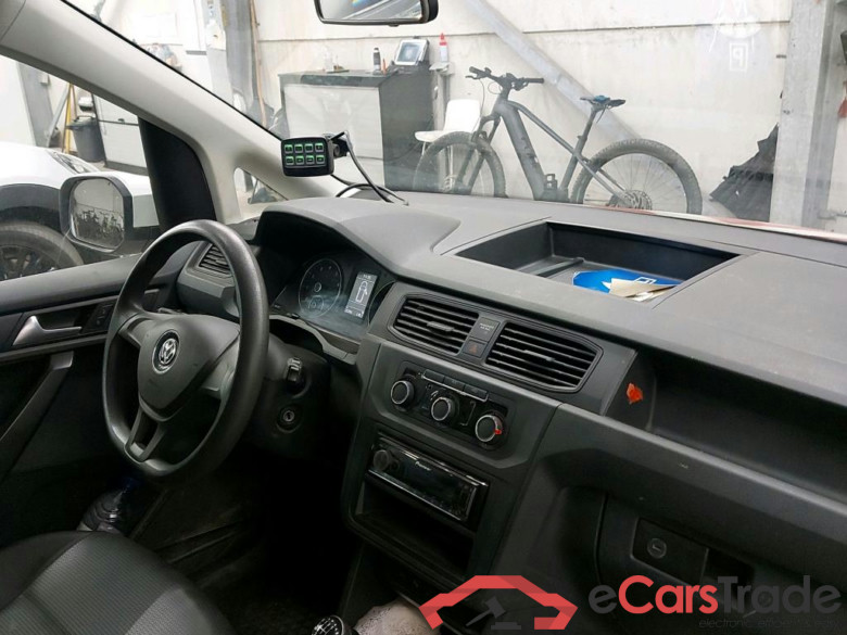 VOLKSWAGEN - VW  CADDY VAN B/F TGi 1.4 110PK BMT With Climatic & Optik Pack & Electra I & Trailer hook & Park Assist    * CNG * #3