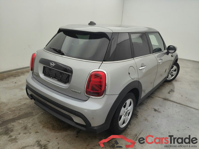 Mini 5 door Cooper (100 kW) 5d #2