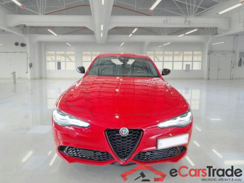ALFA ROMEO GIULIA / 2016 / 4P / BERLINA 2.2 TD 210 CV VELOCE AT8 Q4 #6