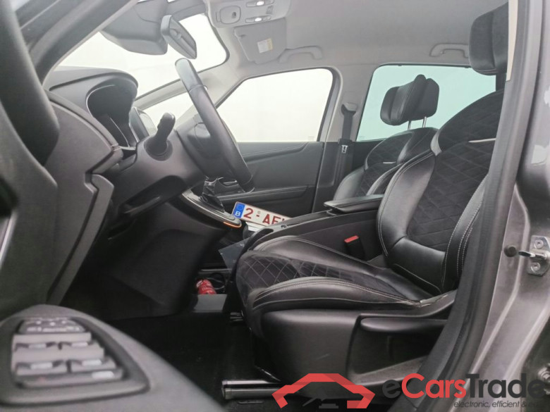 Renault Grand Scénic TCe 140 EDC Black Edition 5d #3