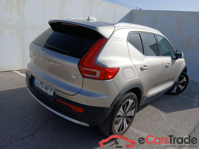 VOLVO XC40 / 2021 / 5P / todoterreno 1.5 T5 Recharge PHEV Plus Bright Auto #2
