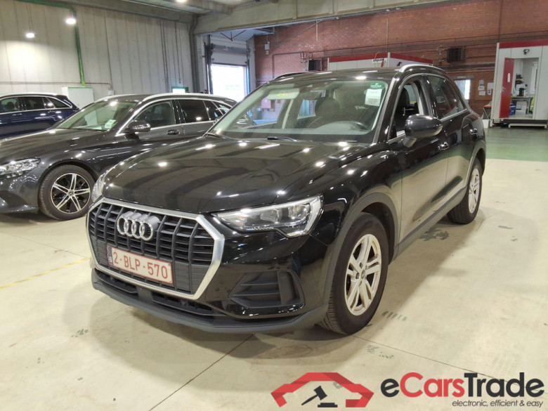 AUDI Q3 2.0 35 TDI S TRONIC BUS. ED. ATTRACTION #1