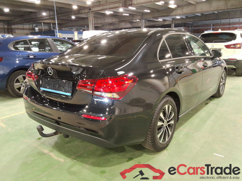 MERCEDES-BENZ A-CLASS 2.0 A 180 D ESSENTIAL LINE DCT #4