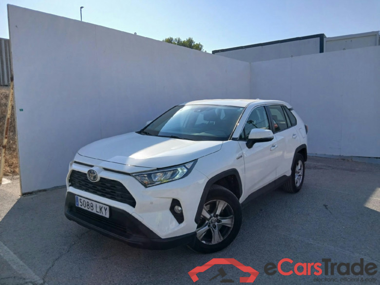 TOYOTA Rav4 / 2018 / 5P / todoterreno 2.5l 220H Business