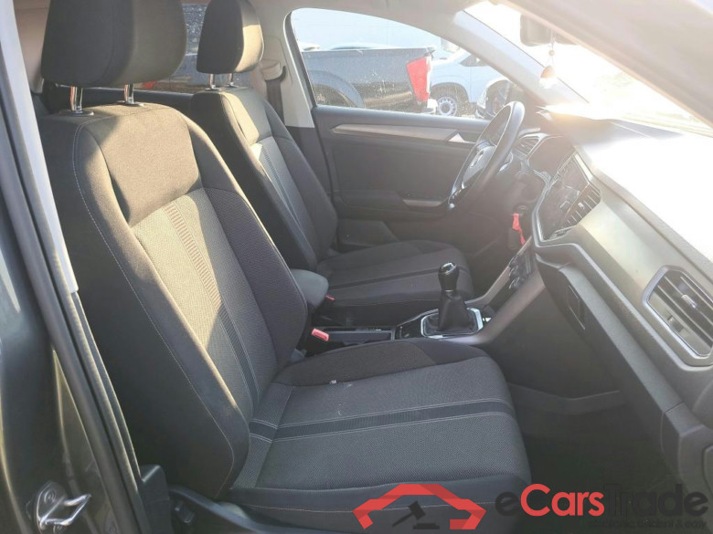 VOLKSWAGEN T-Roc / 2017 / 5P / todoterreno Advance 2.0 TDI 85kW (115CV) #6