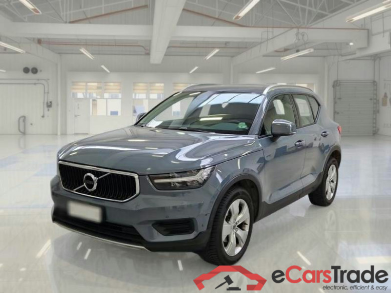 VOLVO XC40 / 2017 / 5P / SUV T3 MOMENTUM PRO #1