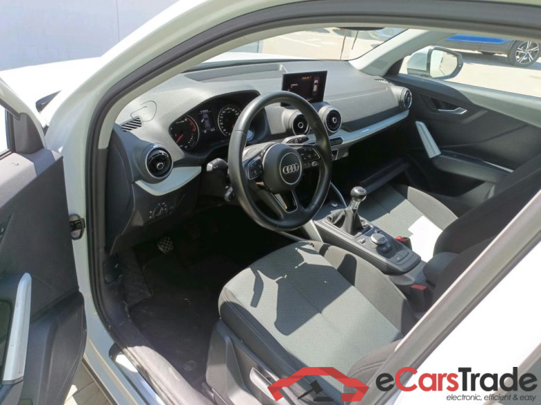 AUDI Q2 / 2016 / 5P / todoterreno Design 30 TFSI 85kW (116CV) (AC) #3