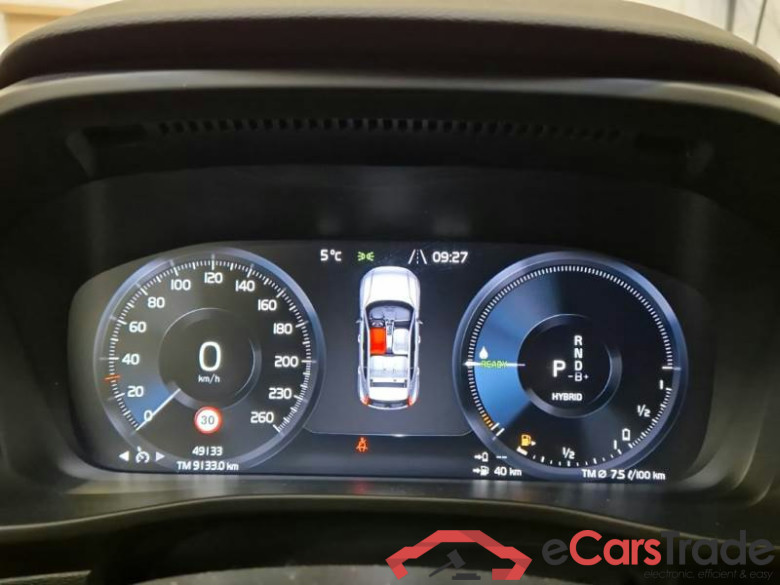 VOLVO XC40 / 2021 / 5P / SUV T5 RECHARGE PLUG-IN AUTO PLUS BRIGHT #4