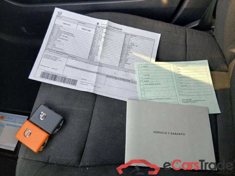 VOLVO XC40 / 2017 / 5P / todoterreno 1.5 T2 Momentum Core Auto #5