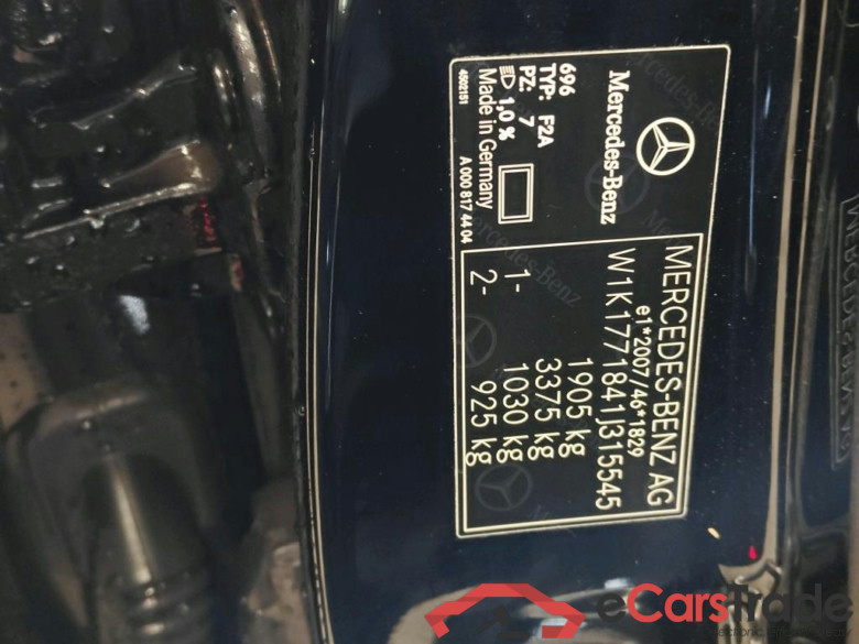 Mercedes-Benz A-Klasse Limousine A 180 7G-DCT Business Solution Luxury 4d + Pano #6