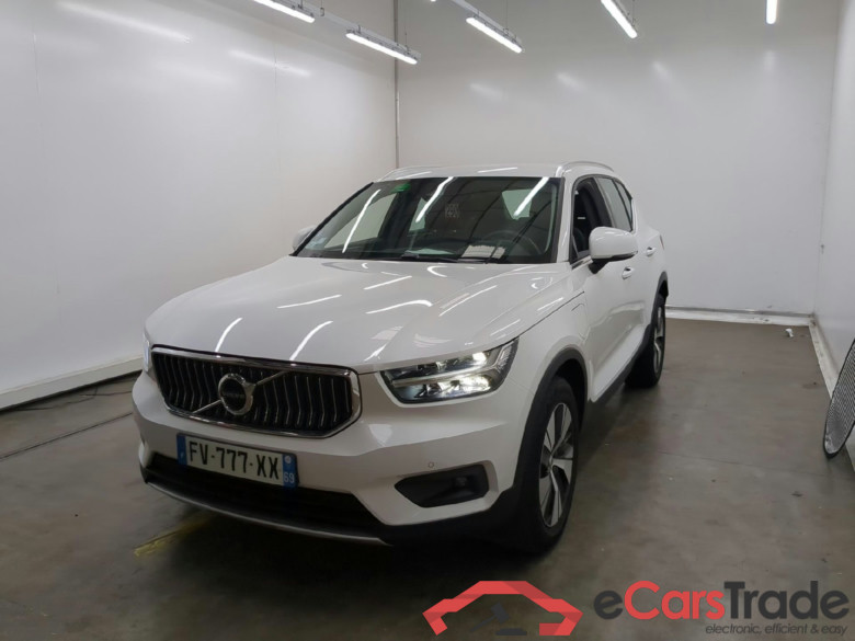 VOLVO XC40 / 2017 / 5P / SUV Recharge T4 211 DCT7 Business #1
