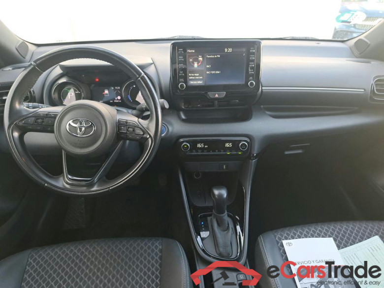 TOYOTA Yaris / 2020 / 5P / berlina con portón 1.5 120H Style #3