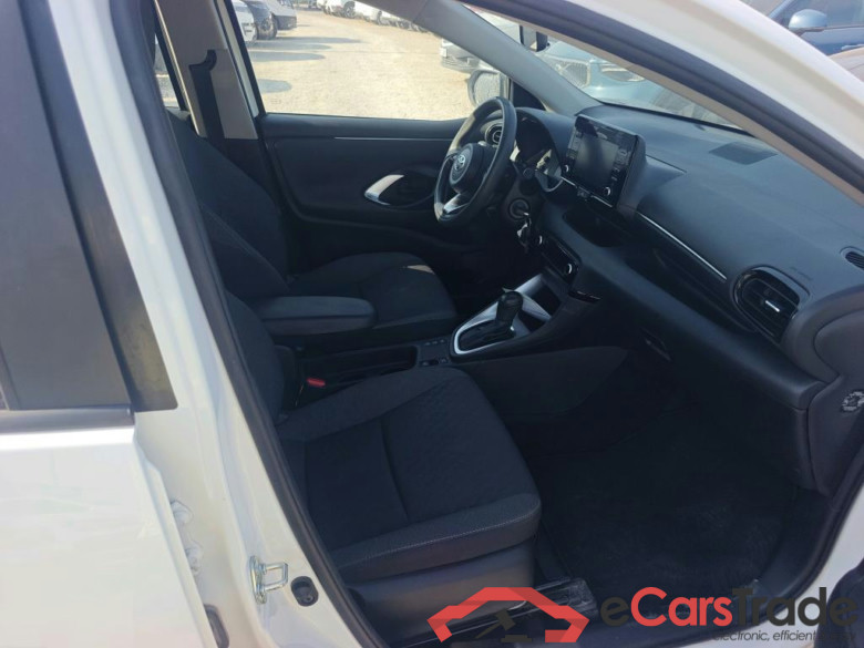 TOYOTA Yaris 1.5 120H Business Plus #6