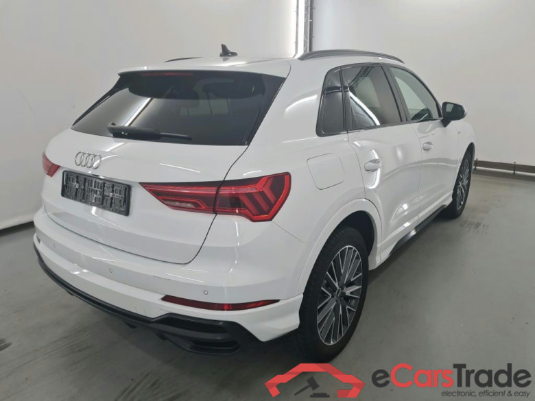 AUDI Q3 1.4 45 TFSI E S TRONIC S LINE #4