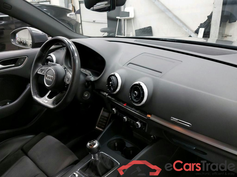 AUDI - AUD A3 SB 30 TDi 116PK Sport Pack Platinum With Heated Seats & LED & Shadow Look & Adaptive Cruise & APS Front & Rear #3