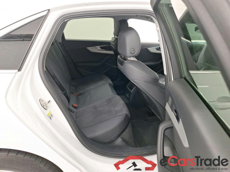 AUDI A4 2.0 30 TDI 100KW S TR ATTRACTION B.E. #6