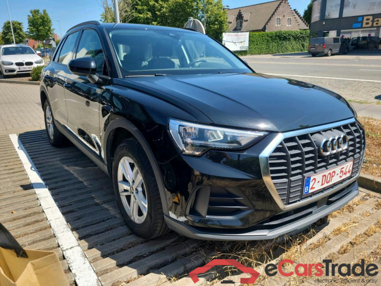 AUDI Q3 1.4 45 TFSI E S TRONIC #2