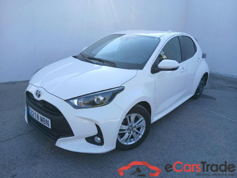TOYOTA YARIS 1.5 120H Business Plus #1