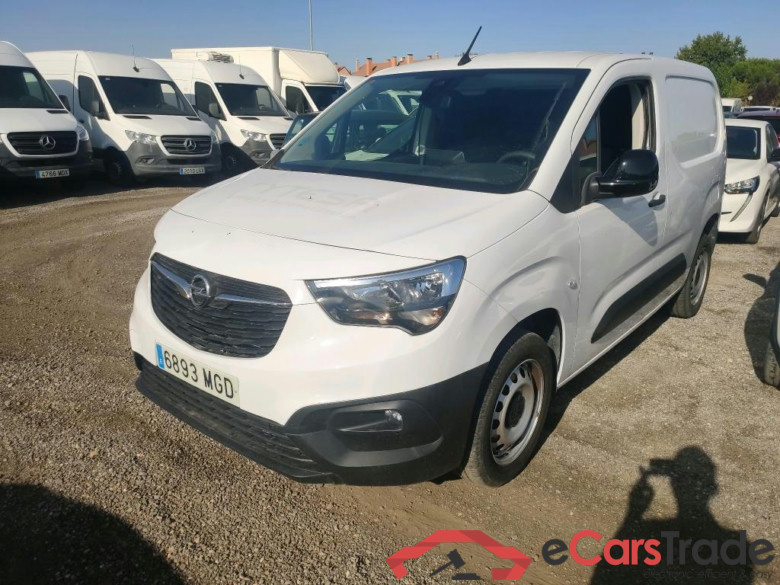 OPEL Combo / 2018 / 3P / furgón derivado de turismo Cargo L 1000kg Diesel 1.5 100HP S&S MT E (AC) #1