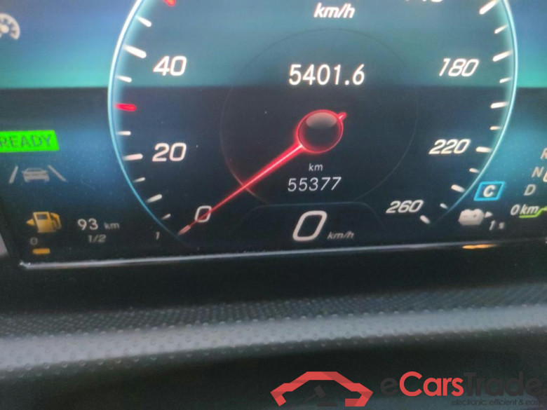 MERCEDES-BENZ Clase A / 2018 / 5P / berlina con portón A 250 e #5