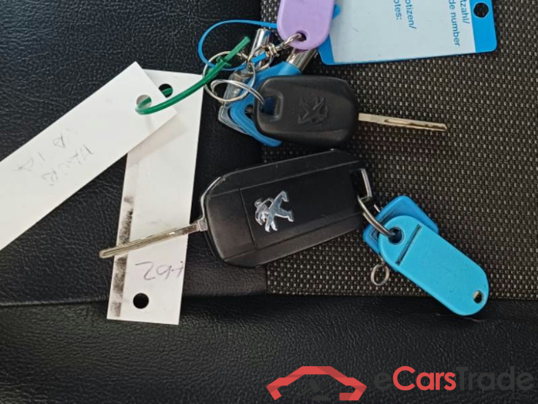 PEUGEOT EXPERT / 2016 / 4P / FURGONE 2.0 BLUEHDI 120 PREMIUM STANDARD