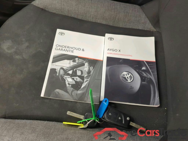 Toyota AYGO X 1.0 VVT-i MT 5d #4