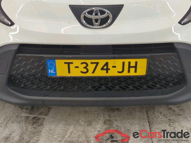 Toyota AYGO X 1.0 VVT-i MT 5d #5