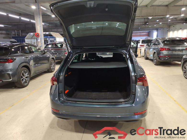 SKODA OCTAVIA COMBI - 2020 1.5 TSI Ambition #3