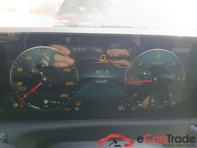 MERCEDES-BENZ Clase A / 2018 / 4P / sedán Sedán A 200 d #4