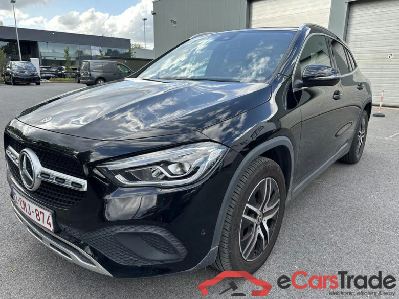 MERCEDES-BENZ GLA (H247) GLA 180 Luxury Line #1