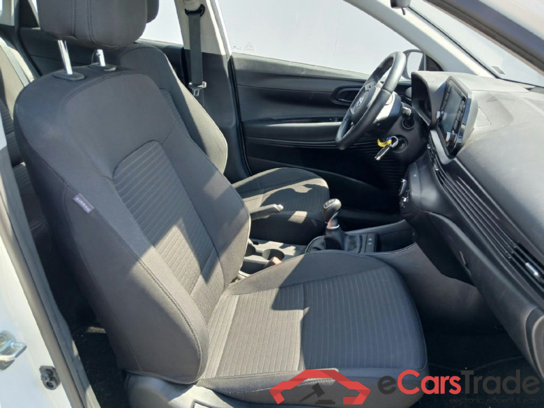 HYUNDAI i20 / 2020 / 5P / berlina con portón 1.0 TGDI 74kW (100CV) 48V Klass #6