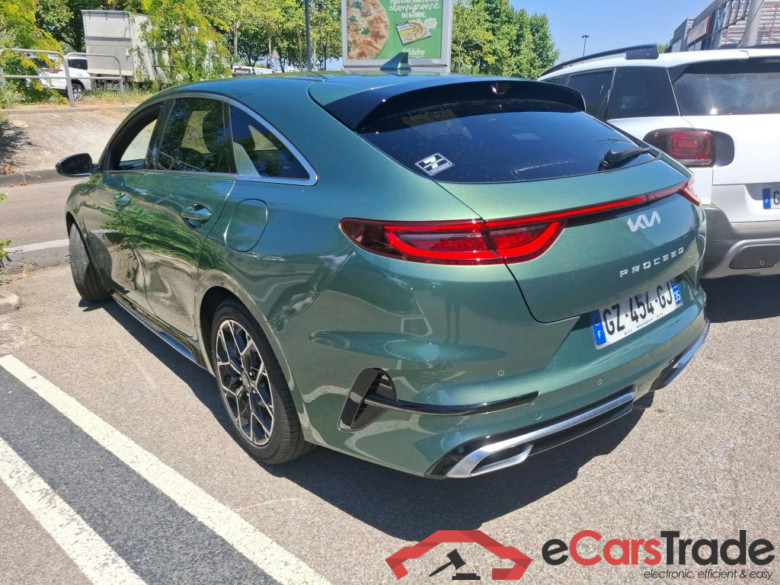 KIA ProCeed / 2021 / 5P / Break 1.5 T-GDI 140 GT LINE BUSINESS DCT7 #4