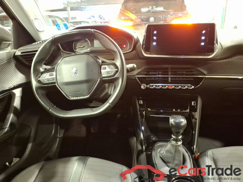 PEUGEOT 2008 1.5 BLUEHDI 81KW S-S ALLURE #6