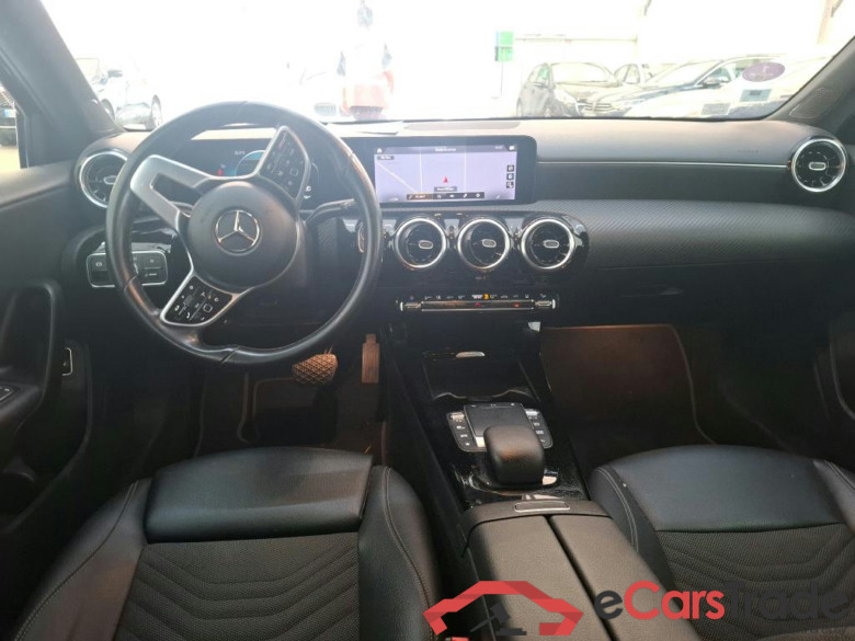 MERCEDES-BENZ Classe A Compact  2018  5P  Berline A 250 e Business Line 8GDCT #5