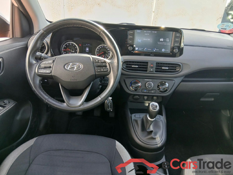 HYUNDAI i10 / 2020 / 5P / berlina con portón 1.0 Klass #3