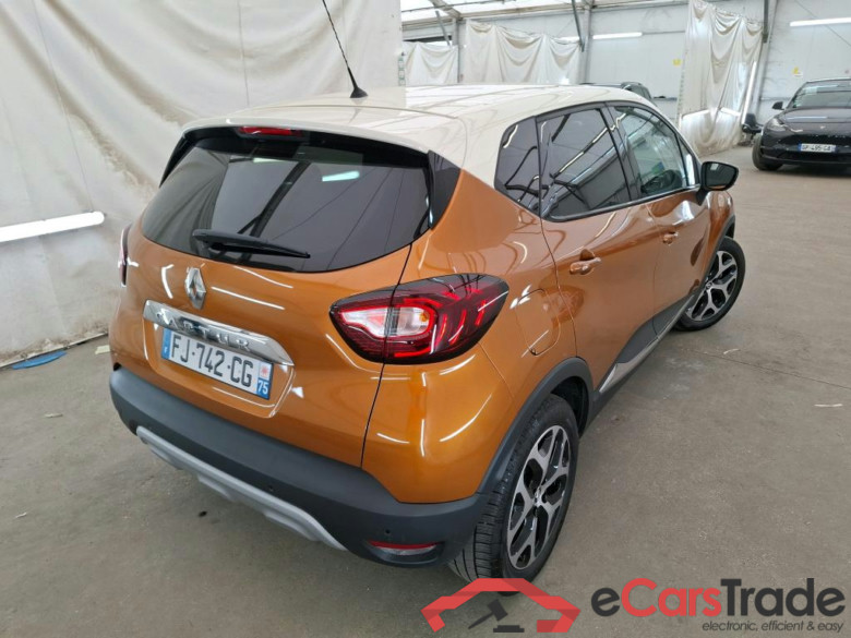 RENAULT Captur / 2017 / 5P / Crossover Intens TCe 150 FAP #3