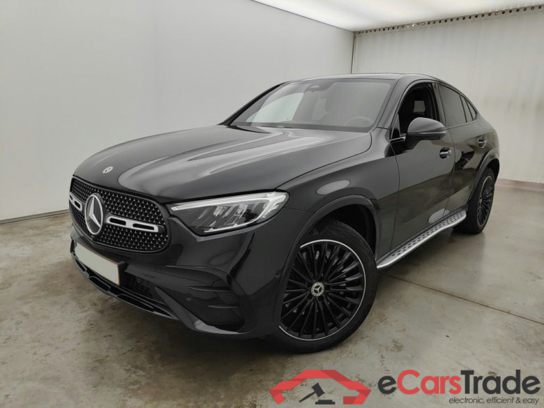 Mercedes GLC 300e Coupe Plug-In Hybrid AMG 4Matic Aut. Pano LED Widescreen ACC Navi Sport-Leather KeylessGo Camera 360 Klima PDC ...