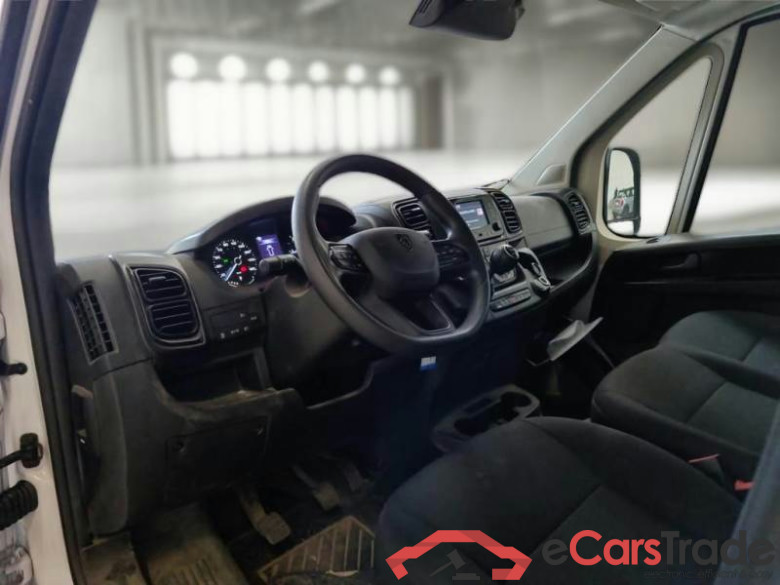 PEUGEOT BOXER / 2023 / 4P / FURGONE 2.2 BLUEHDI 120 SeS 330 L2H2 #3