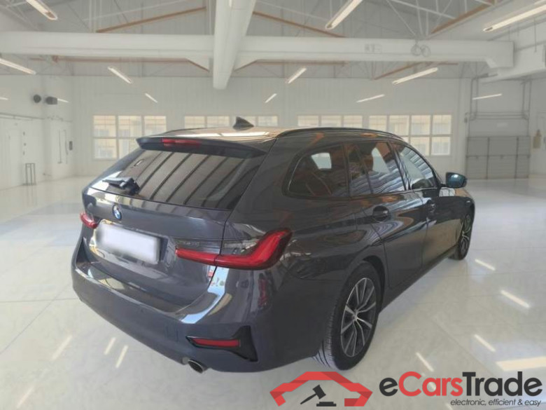 BMW SERIE 3 / 2018 / 5P / STATION WAGON 318D 48V BUSINESS ADVANTAGE TOURING AUTO #2